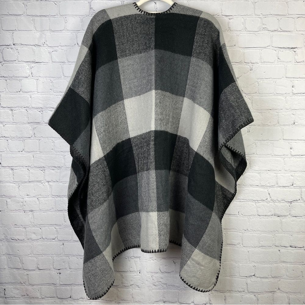 WOOLRICH black gray white buffalo check reversible blanket wrap poncho, one size - Picture 3 of 11